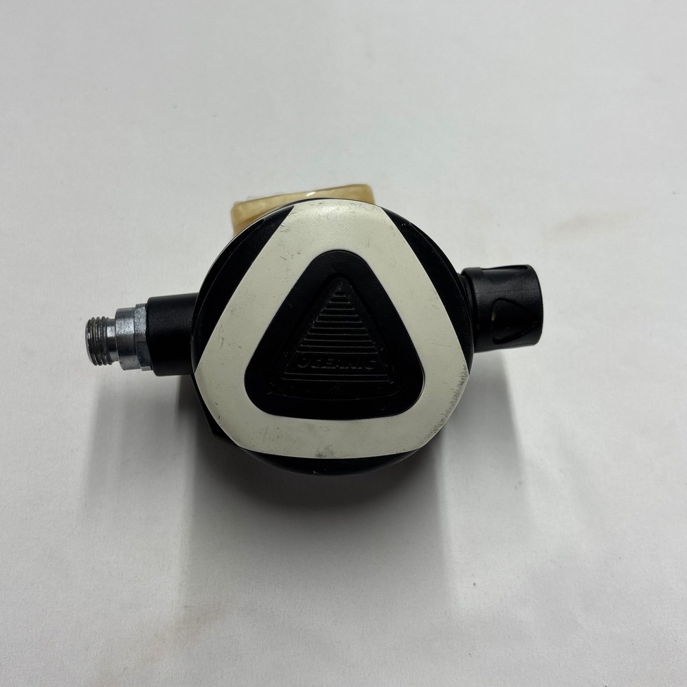 Oceanic Delta Scuba Diving Second Stage Regulator Black White Adjustable Flow